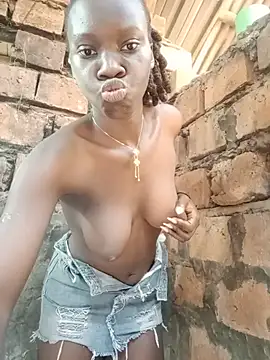 Snapshot of Black_juicy24 chatting on July 19, 7:56 am Black juicy24 online show from July 19, 7:56 am