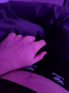 Snapshot of poldek38 chatting on February 1, 2:58 am poldek38 online show from February 1, 2:58 am