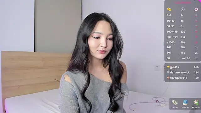 Snapshot of 1_love_8 chatting on January 12, 9:19 pm 1 love 8 online show from January 12, 9:19 pm