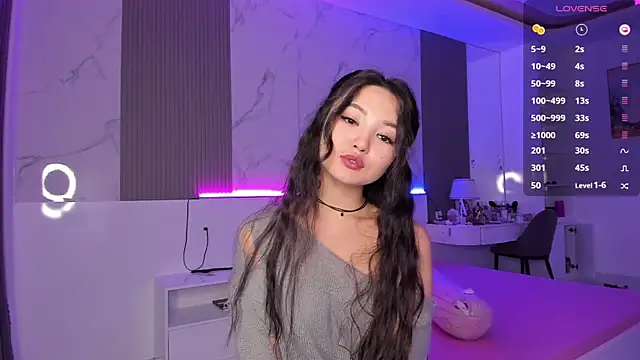 Snapshot of 1_love_8 chatting on March 11, 11:15 pm 1 love 8 online show from March 11, 11:15 pm