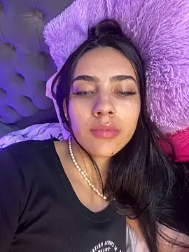 Snapshot of IsaValencia chatting on January 9, 11:02 pm IsaValencia online show from January 9, 11:02 pm