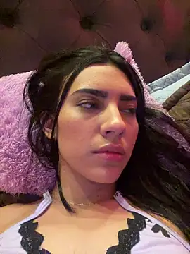 Snapshot of IsaValencia chatting on February 5, 4:37 am IsaValencia online show from February 5, 4:37 am