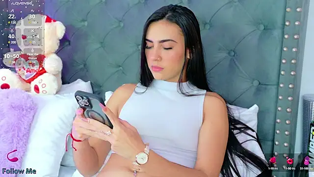 Snapshot of IsaValencia chatting on February 21, 7:54 pm IsaValencia online show from February 21, 7:54 pm