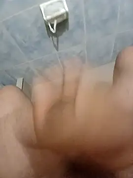 Snapshot of Alva14cm chatting on December 6, 3:08 am Alva14cm online show from December 6, 3:08 am