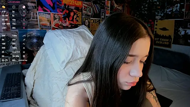 Butterflys1268 online show from March 19, 8:22 pm