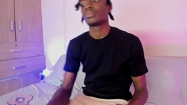 LoveBirds  1 online show from November 13, 10:41 pm