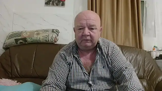 fullballs6 online show from November 26, 2:23 am