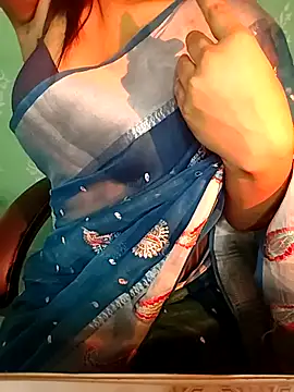 QueenOfHeart 07 online show from December 13, 7:53 pm