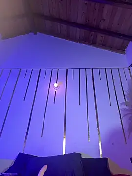 LylaLee111 online show from January 20, 6:43 pm