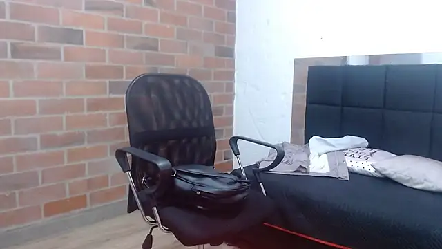 samantha  karolstone online show from October 6, 1:03 am