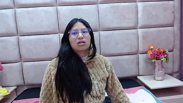 Snapshot of Miaa_Smiith_ chatting on January 20, 2:22 am Miaa Smiith  online show from January 20, 2:22 am