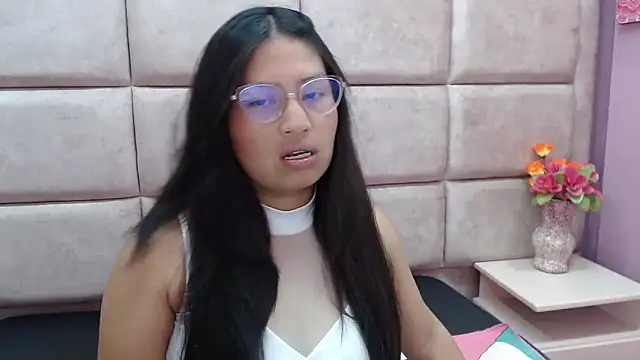Snapshot of Miaa_Smiith_ chatting on February 7, 2:50 am Miaa Smiith  online show from February 7, 2:50 am