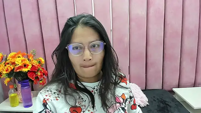 Snapshot of Miaa_Smiith_ chatting on October 24, 3:14 am Miaa Smiith  online show from October 24, 3:14 am