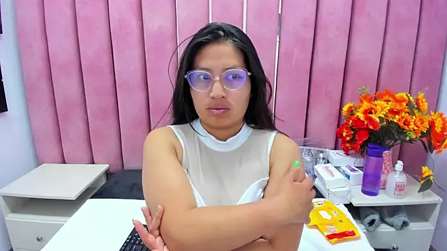 Snapshot of Miaa_Smiith_ chatting on October 26, 3:56 am Miaa Smiith  online show from October 26, 3:56 am