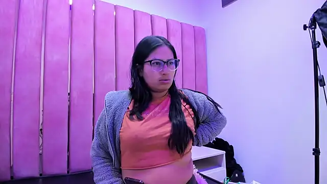 Snapshot of Miaa_Smiith_ chatting on November 25, 3:28 am Miaa Smiith online show from November 25, 3:28 am