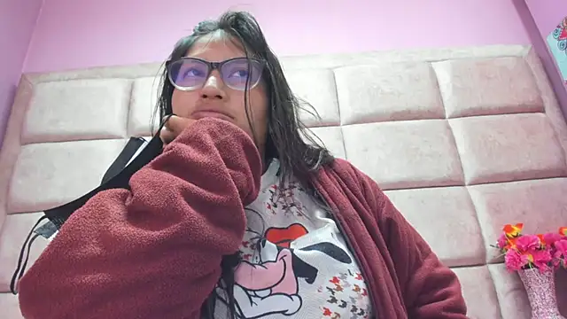 Snapshot of Miaa_Smiith_ chatting on November 30, 4:05 am Miaa Smiith online show from November 30, 4:05 am