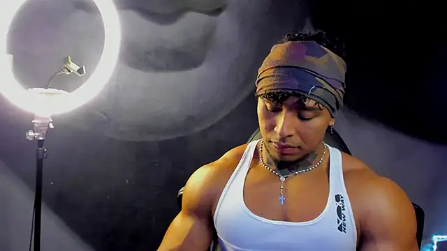 Snapshot of bradley_smith chatting on March 6, 2:51 am bradley smith online show from March 6, 2:51 am