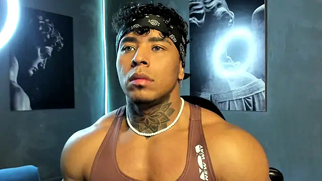 Snapshot of bradley_smith chatting on October 24, 3:47 am bradley smith online show from October 24, 3:47 am