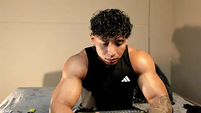 Snapshot of bradley_smith chatting on November 29, 6:38 am bradley smith online show from November 29, 6:38 am