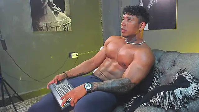 bradley smith online show from July 25, 3:59 am
