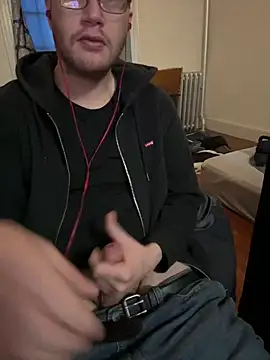 Snapshot of chicostick413 chatting on January 22, 12:38 pm chicostick413 online show from January 22, 12:38 pm