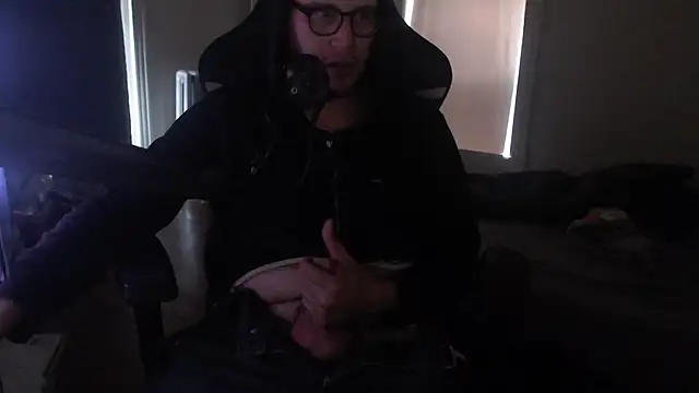 Snapshot of chicostick413 chatting on October 19, 5:35 pm chicostick413 online show from October 19, 5:35 pm