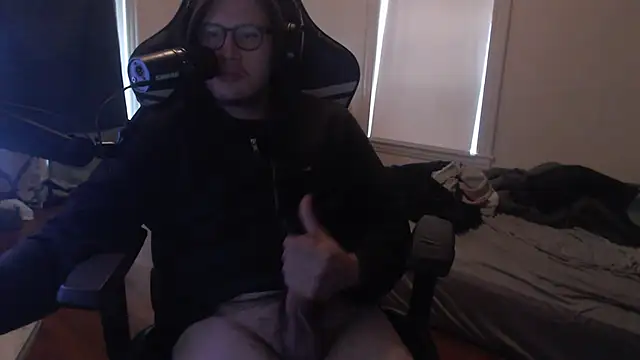 Snapshot of chicostick413 chatting on October 29, 5:14 pm chicostick413 online show from October 29, 5:14 pm