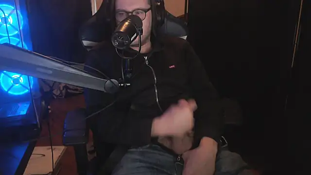 Snapshot of chicostick413 chatting on November 10, 5:56 pm chicostick413 online show from November 10, 5:56 pm