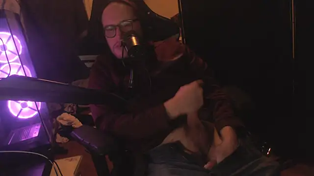 Snapshot of chicostick413 chatting on November 28, 3:09 am chicostick413 online show from November 28, 3:09 am