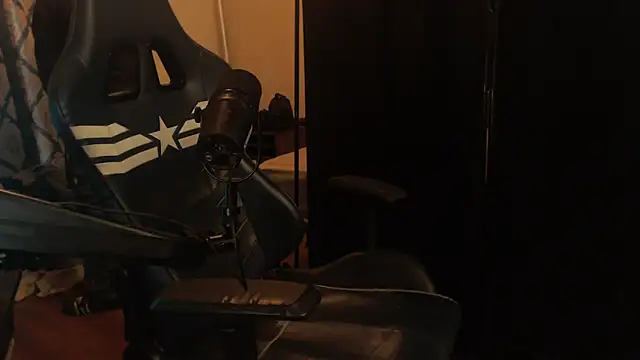 chicostick413 online show from February 20, 12:38 pm