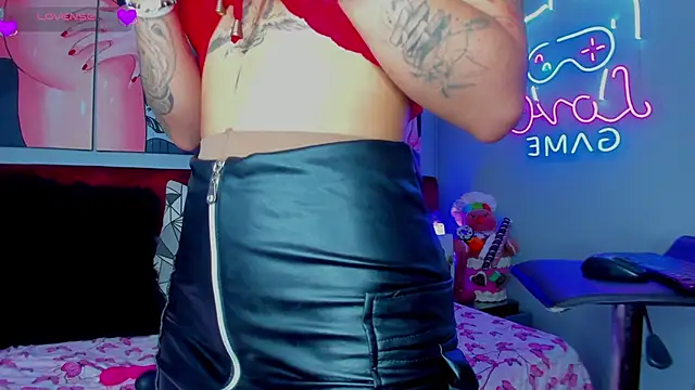 sallybrown  online show from December 14, 6:20 pm