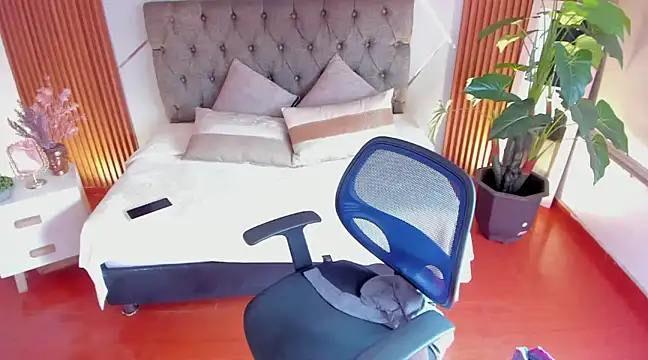 Snapshot of SofiaGomez420 chatting on January 16, 7:52 pm SofiaGomez420 online show from January 16, 7:52 pm