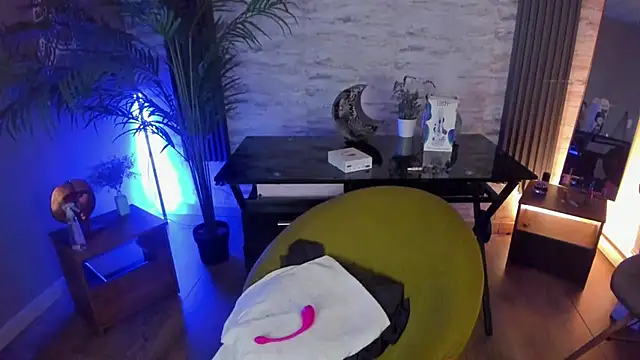 Snapshot of SofiaGomez420 chatting on February 26, 10:47 am SofiaGomez420 online show from February 26, 10:47 am