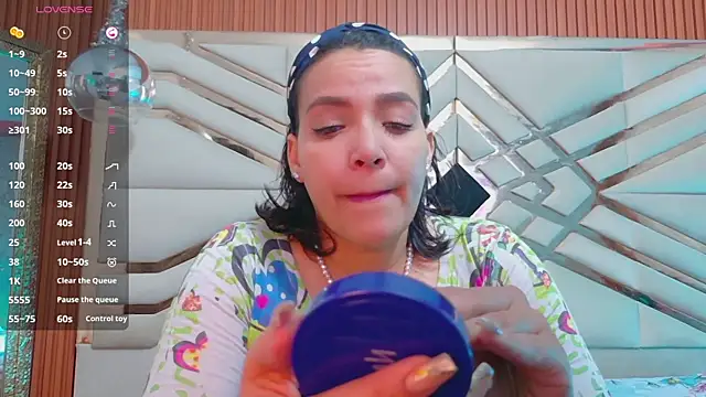 Sluttyandmature online show from June 19, 12:09 pm