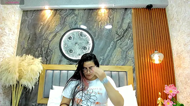 BellaPeers  online show from April 28, 10:42 am