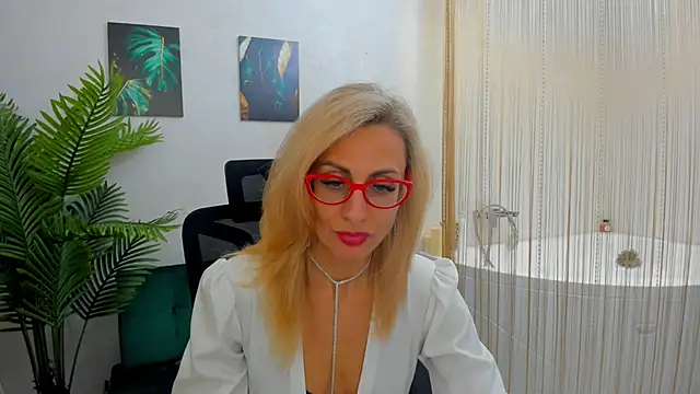 MuseOfStage online show from February 13, 10:55 am