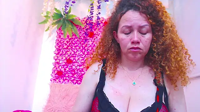 BLONDE SEXYHOT online show from November 25, 1:49 am