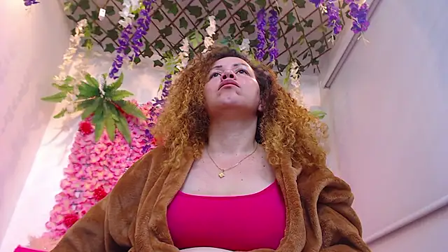 BLONDE SEXYHOT online show from February 5, 9:58 am