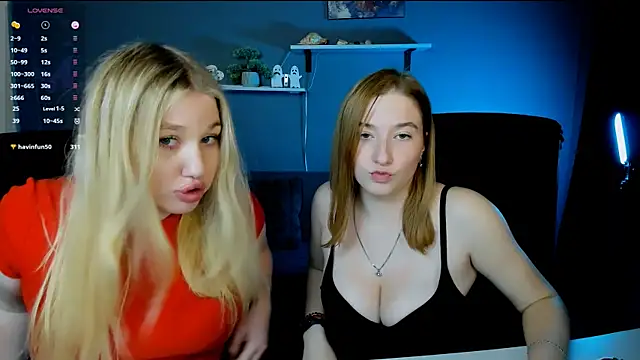 Snapshot of juli_kisss chatting on January 14, 1:47 am juli kisss online show from January 14, 1:47 am