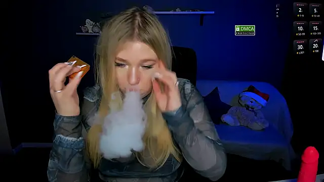 Snapshot of juli_kisss chatting on February 6, 3:41 pm juli kisss online show from February 6, 3:41 pm