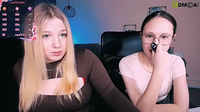 Snapshot of juli_kisss chatting on March 8, 1:36 pm juli kisss online show from March 8, 1:36 pm