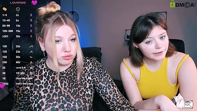 Snapshot of juli_kisss chatting on March 14, 2:31 am juli kisss online show from March 14, 2:31 am