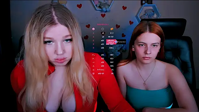 Snapshot of juli_kisss chatting on March 21, 8:08 pm juli kisss online show from March 21, 8:08 pm