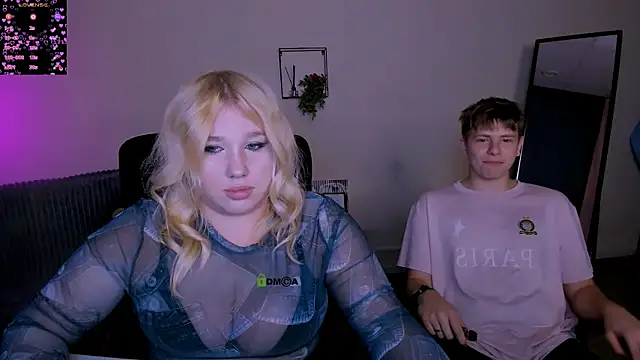 Snapshot of juli_kisss chatting on September 11, 7:14 pm juli kisss online show from September 11, 7:14 pm