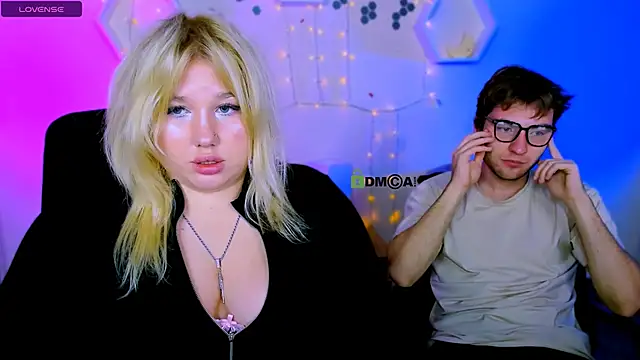 Snapshot of juli_kisss chatting on November 7, 1:27 am juli kisss online show from November 7, 1:27 am