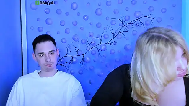 Snapshot of juli_kisss chatting on March 25, 2:17 am juli kisss online show from March 25, 2:17 am