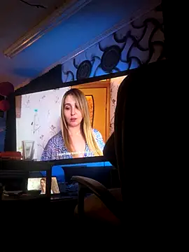 Snapshot of iamexist800 chatting on October 29, 9:11 am iamexist800 online show from October 29, 9:11 am