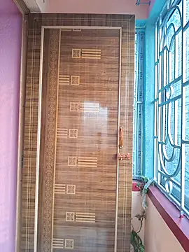 wild bong queen online show from November 29, 9:45 am