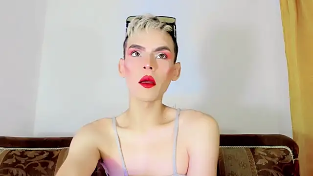 TatiGil online show from October 11, 2:44 am