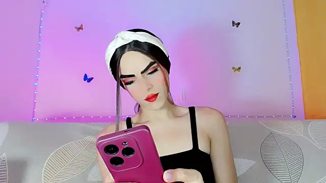 TatiGil online show from June 20, 8:55 pm